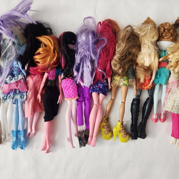 Mattel Monster High Huge Lot (24) Dolls Lot RARE limited edition 2008 and up Clo - Picture 14 of 16
